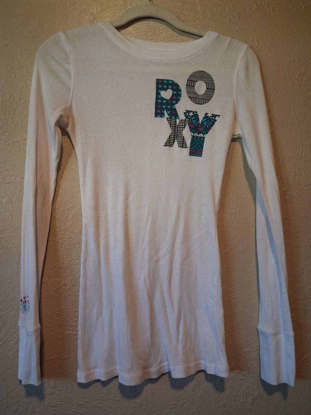 Roxy White Long-Sleeve Tee with Teal & Black Graphic